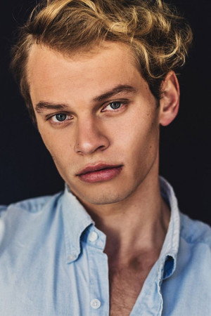 Photo of Aidan Scott from the Latest Netflix gallery