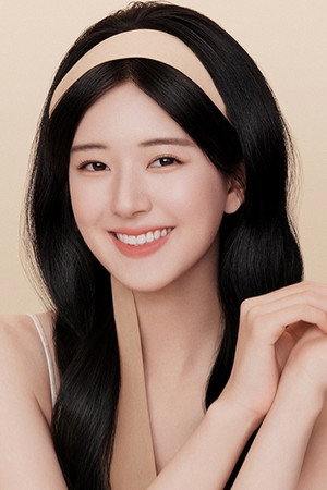Photo of Zhao Lusi from the Latest Netflix gallery