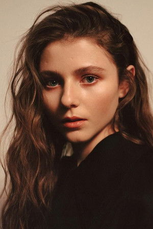 Thomasin McKenzie photo