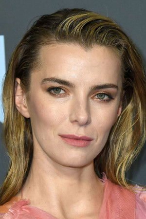 Betty Gilpin photo