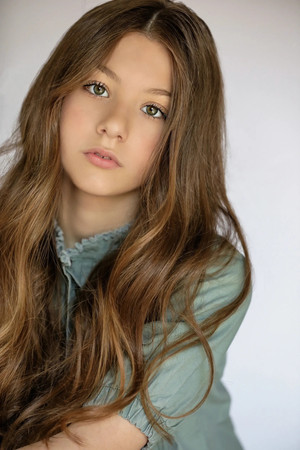 Photo of Alexis Arnold from the Latest Netflix gallery