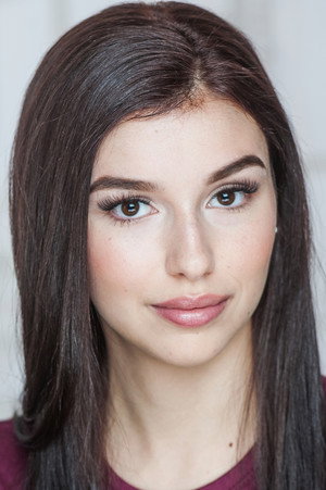 Photo of Alexis Whelan from the Latest Netflix gallery