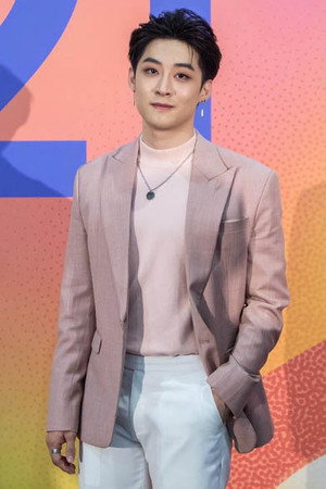 Thanik Kamontharanon photo