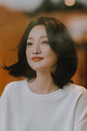 Zhou Xun photo