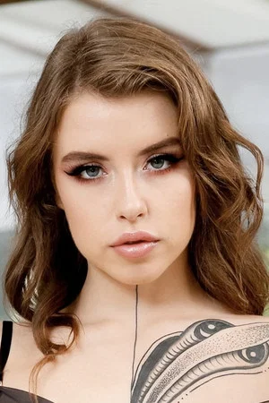 Photo of Eden Ivy from the Latest Netflix gallery