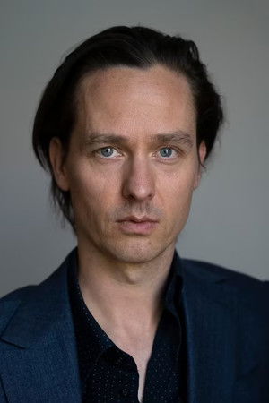 Tom Schilling photo