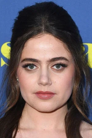Photo of Molly Gordon from the Latest Netflix gallery