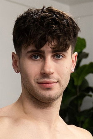 Photo of Michael Vente from the Latest Netflix gallery