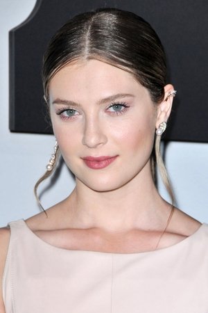 Zoe Levin photo