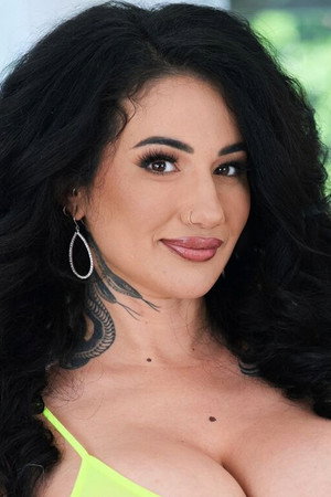 Photo of Arabelle Raphael from the Latest Netflix gallery
