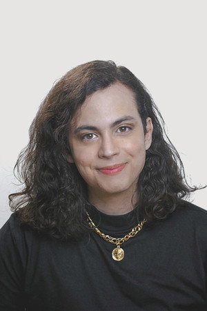 Photo of Íris Alves Lacerda from the Latest Netflix gallery