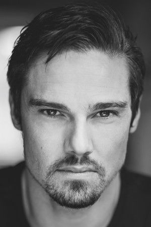 Jay Ryan photo