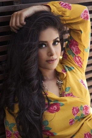 Photo of Shubhaavi Choksey from the Latest Netflix gallery