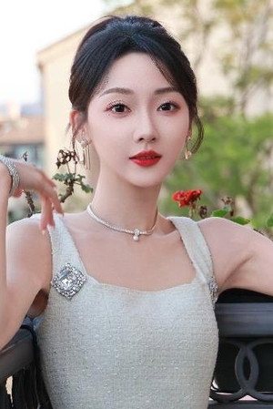 Photo of Li Ruoqi from the Latest Netflix gallery