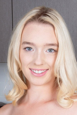 Photo of Juliette Mint from the Latest Netflix gallery