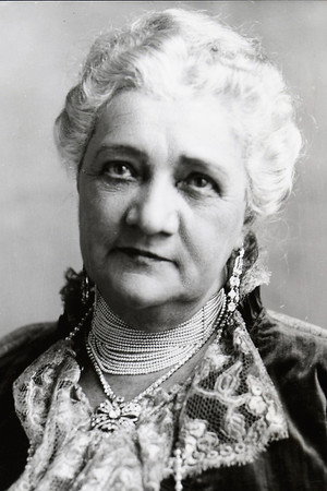 Photo of Hedwig Bleibtreu from the Latest Netflix gallery