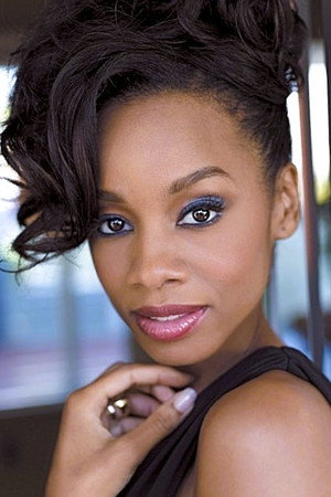 Anika Noni Rose photo