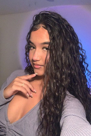 Photo of Isadora Santos from the Latest Netflix gallery