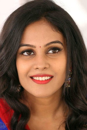 Chandhini Tamilarasan photo