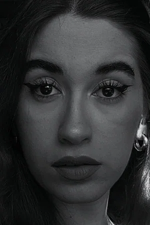 Photo of Natalia González Menchén from the Latest Netflix gallery