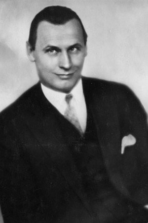 Photo of Fritz Rasp from the Latest Netflix gallery