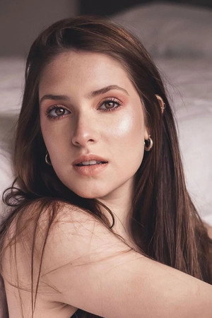 Photo of Renata Toscano Bruzón from the Latest Netflix gallery