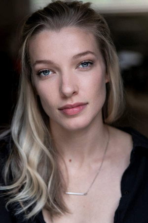 Photo of Phoebe McKellar from the Latest Netflix gallery