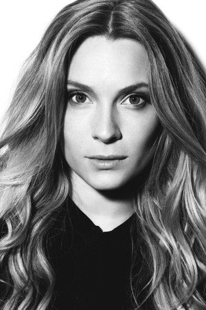 Aliette Opheim photo