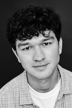 Photo of Charlie Bushnell from the Latest Netflix gallery