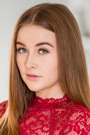 Photo of Danni Rivers from the Latest Netflix gallery