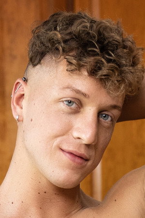 Photo of Felix Fox from the Latest Netflix gallery