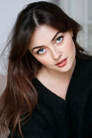 Photo of Zoé Garcia from the Latest Netflix gallery