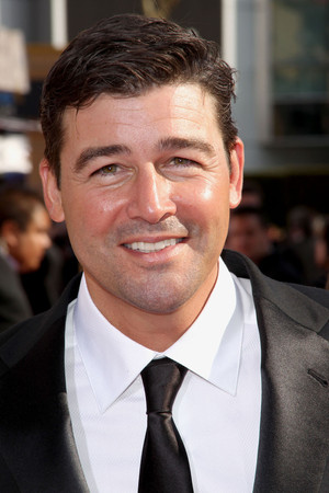 Kyle Chandler photo