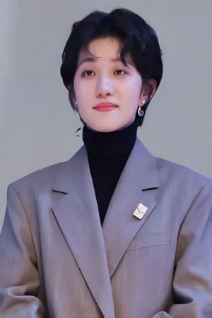 Photo of Sheng Chenchen from the Latest Netflix gallery