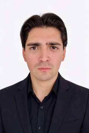 Photo of Santiago Fernández Peña from the Latest Netflix gallery