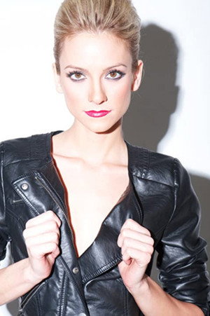 Photo of Nikki BreAnne Wells from the Latest Netflix gallery