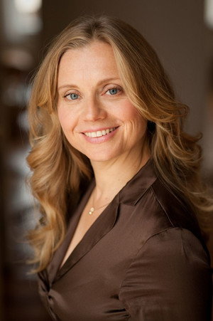 Photo of Nina Weniger from the Latest Netflix gallery