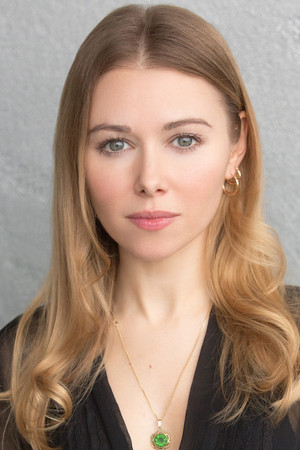Photo of Sarah Alexandra Marks from the Latest Netflix gallery