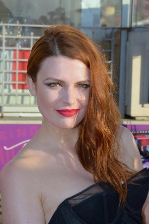 Élodie Frégé photo