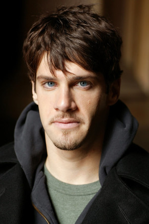 Justin Bartha photo