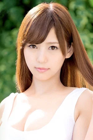 Photo of Maria Aine from the Latest Netflix gallery