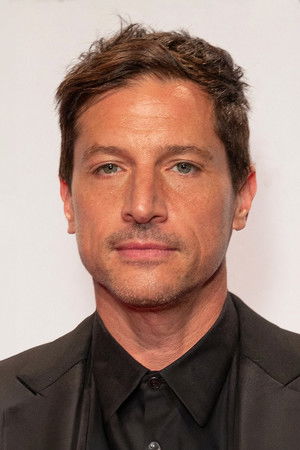 Simon Rex photo