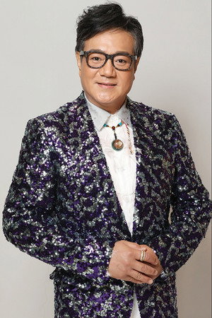 Photo of Henry Lo from the Latest Netflix gallery