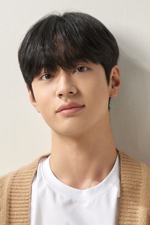 Photo of Seo Byeok-jun from the Latest Netflix gallery