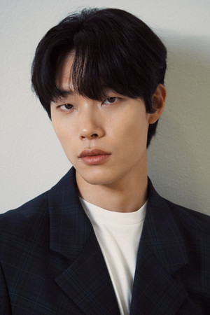 Ryu Jun-yeol photo
