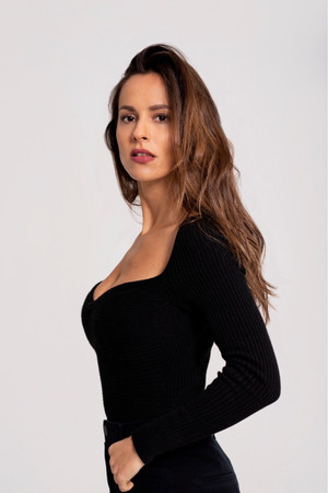 Photo of Mariana Monteiro from the Latest Netflix gallery
