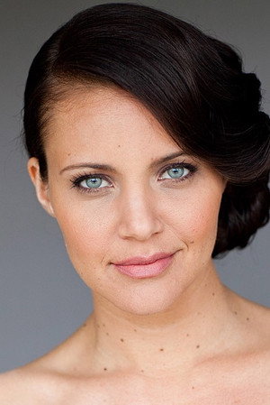 Miracle Laurie photo