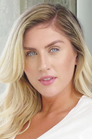 Photo of Sophie Hall from the Latest Netflix gallery