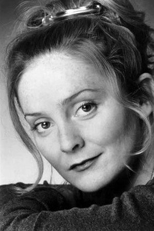 Photo of Lizzie Hopley from the Latest Netflix gallery