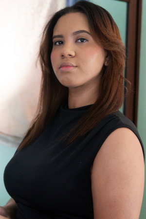 Photo of Perla Rojas from the Latest Netflix gallery